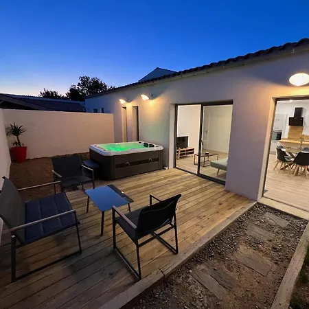 Un Cocon Climatise Avec Jacuzzi Holiday home