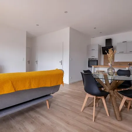 Un Cocon Climatise Avec Jacuzzi Holiday home *