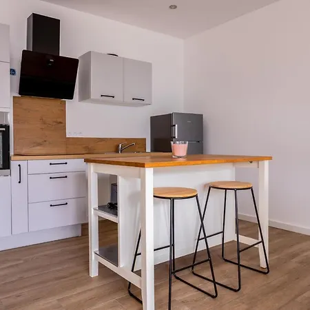 Un Cocon Climatise Avec Jacuzzi * Marsilly (Charente-Maritime)